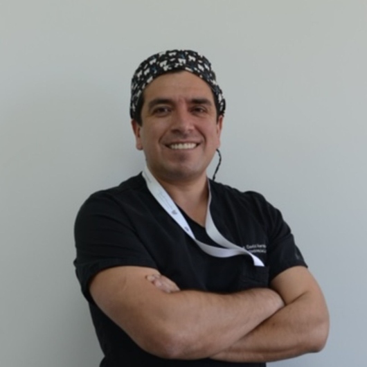 Dr. David Hernández